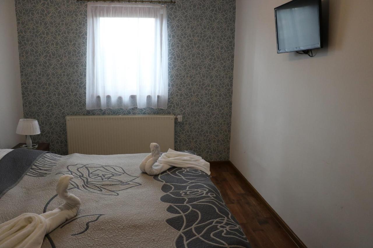 Penzion Anesis - Studia Turčianske Teplice エクステリア 写真